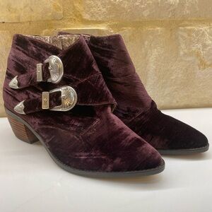 Brand new band of gypsies boots